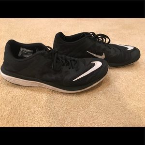 Men’s Nike FS Lite Run 3 Black/White | Size 10.5